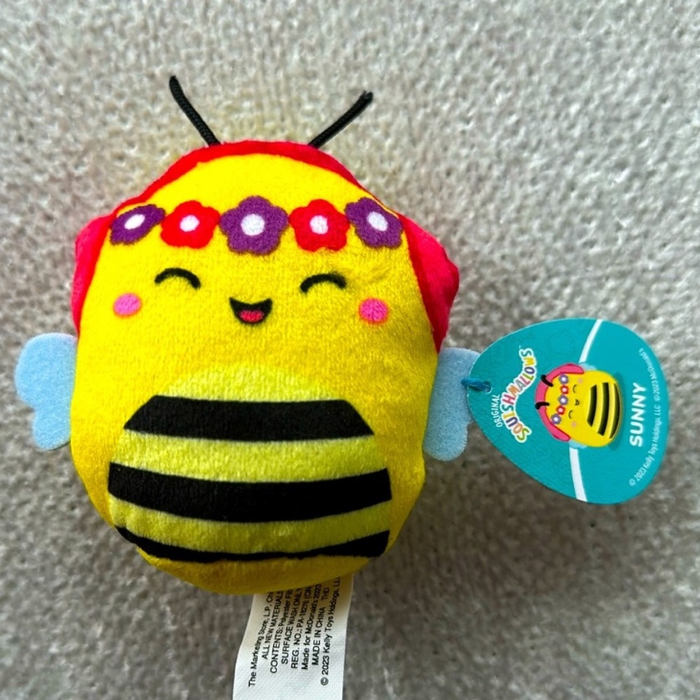Free with Squishmallows purchase!!!!NWT Squishmallow sunny the bee